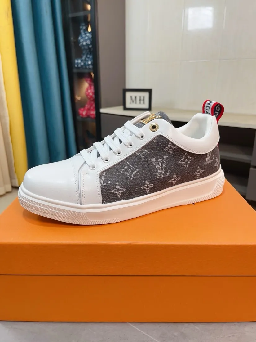 Men's shoes💰400🌹🌹[LV]🌹High-end men's shoes brand: Official website 1:1 Latest masterpiece: The upper is made of Italian imported first-layer cowhide with special materials➕Full genuine leather lining🔥, making walking more convenient and comfortable! Exclusive new style, stunning work [color]! Create a fashionable personality to set off your uniqueness! A must-have for trendy men! Classic🔥Number: 38-44
